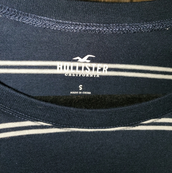 Hollister Long Sleeve - Picture 3 of 3